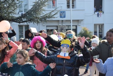 FLASHMOB DES ENFANTS DE L'ACCEUIL DE LOISIRS DES RENOUILLÈRES